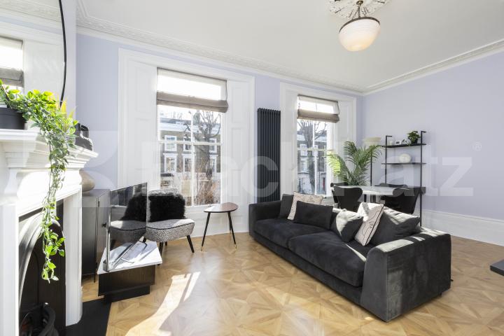 Refurbished 1 bedroom Property located in De Behaviors sought after roads  Almorah  Road, De Beauvoir